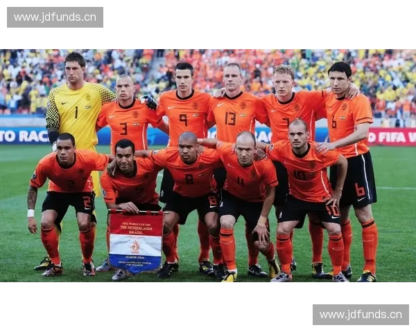 门将视角下足球比赛的攻防艺术与团队协作深度解析